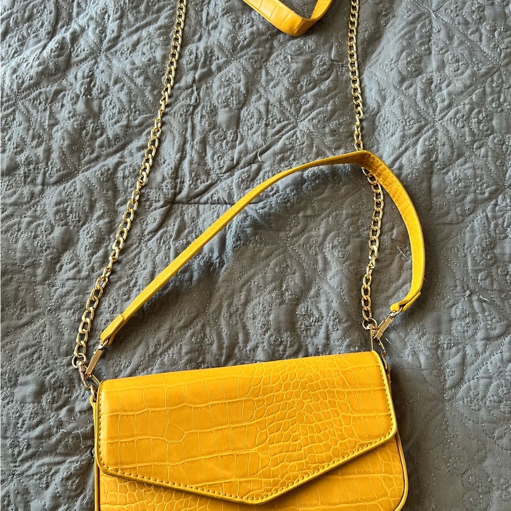 Yellow Croc-Embossed Chain Shoulder Bag